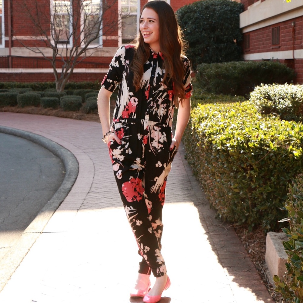 Abercrombie & Fitch Abstract Floral Black Red Collar Buttons Elastic Jumpsuit XS
